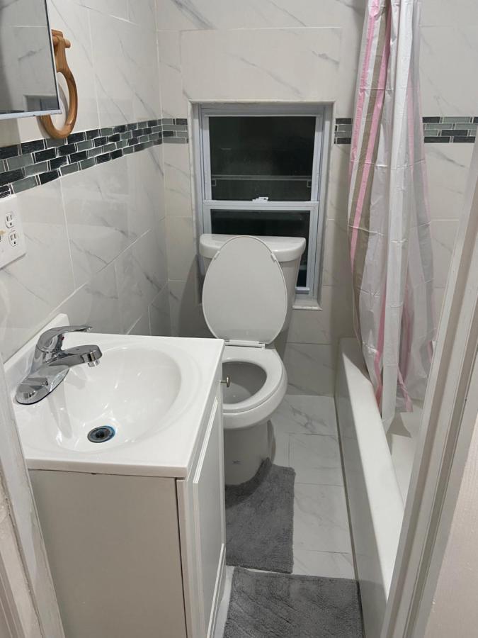 A Comfortable Room Nova Iorque Exterior foto